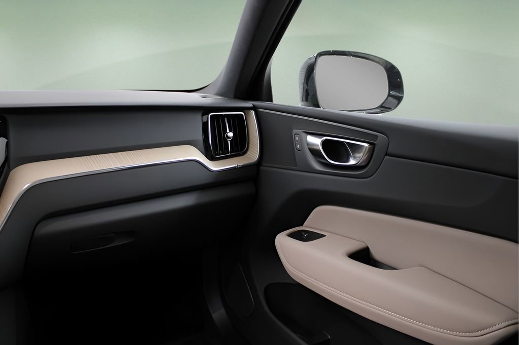 New 2026 Volvo XC60 B5 Core w/ Protection Package Premier image 24