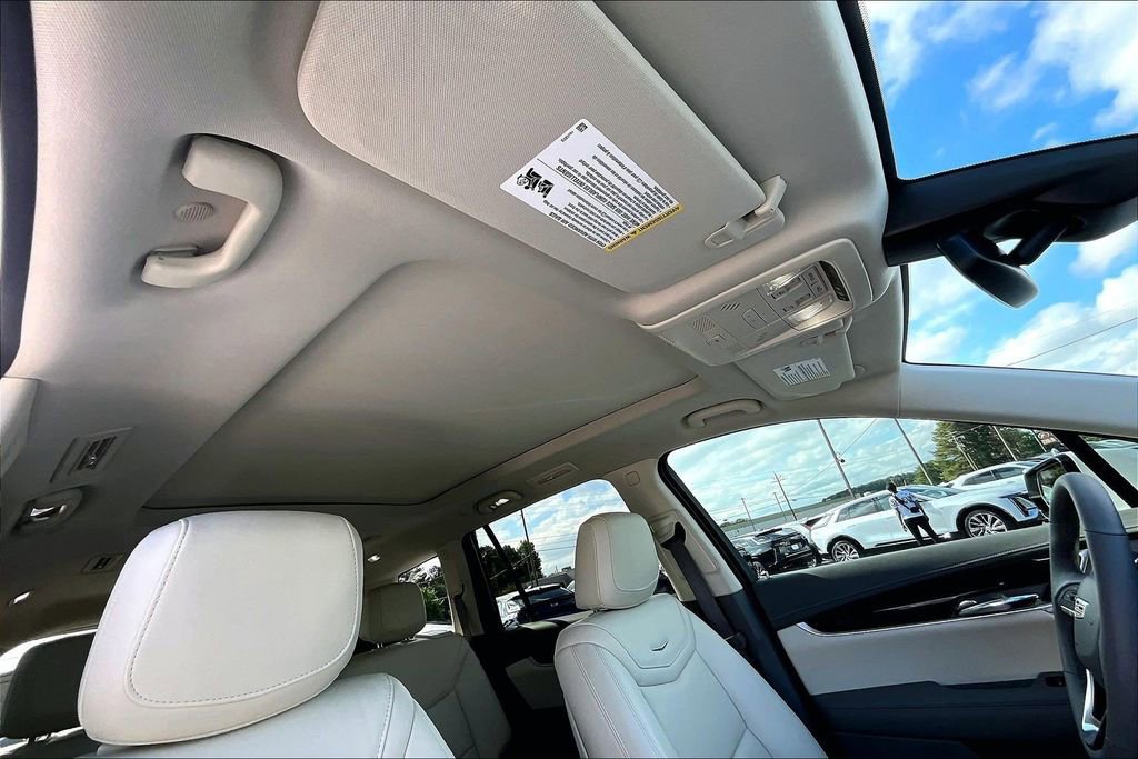 Certified 2024 Cadillac XT6 Premium Luxury FWD image 28