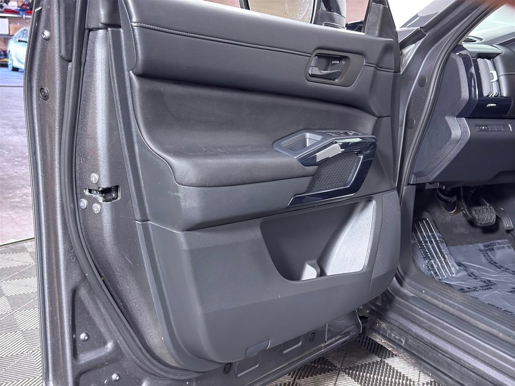 Certified 2025 Nissan Pathfinder S AWD/4WD image 30