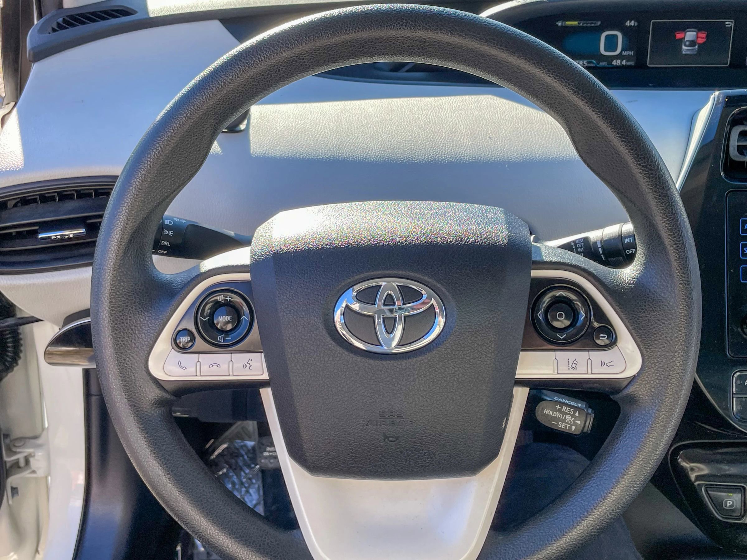 Used 2017 Toyota Prius Two w/ Carpet Mat Package image 12