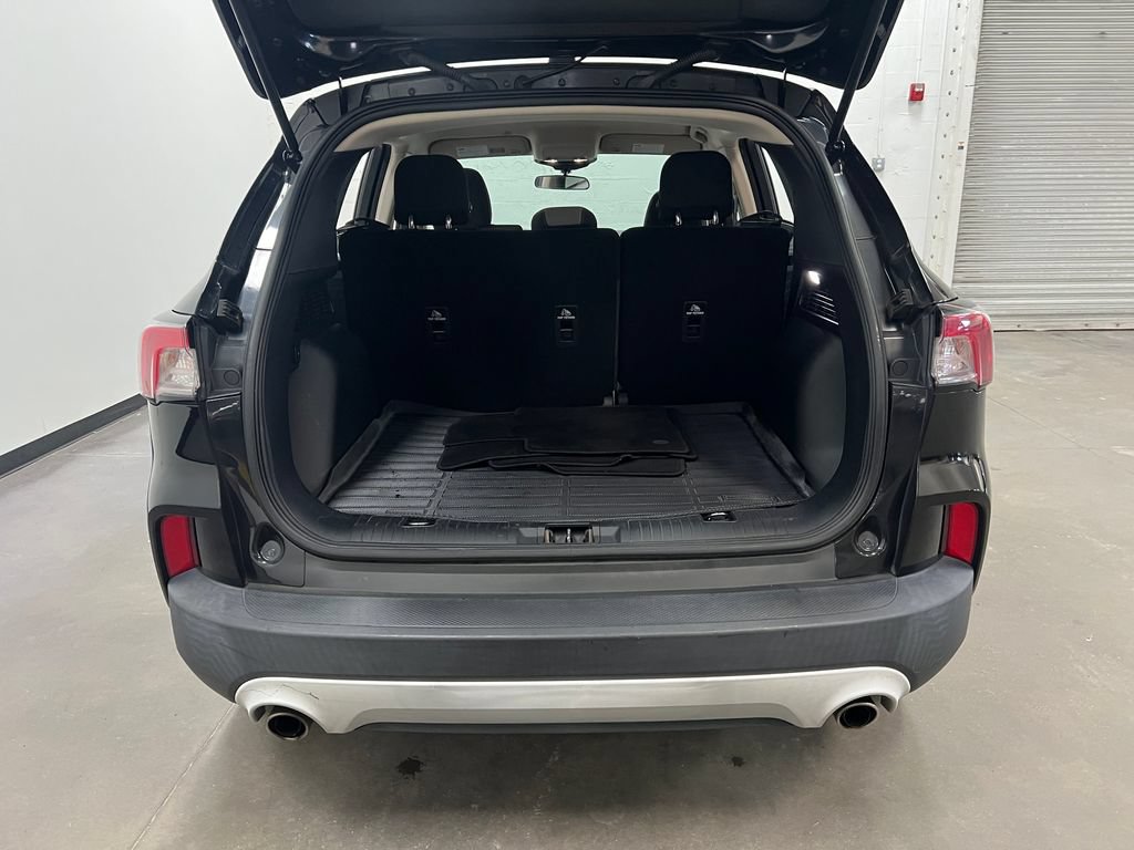 Used 2020 Ford Escape SE FWD image 25