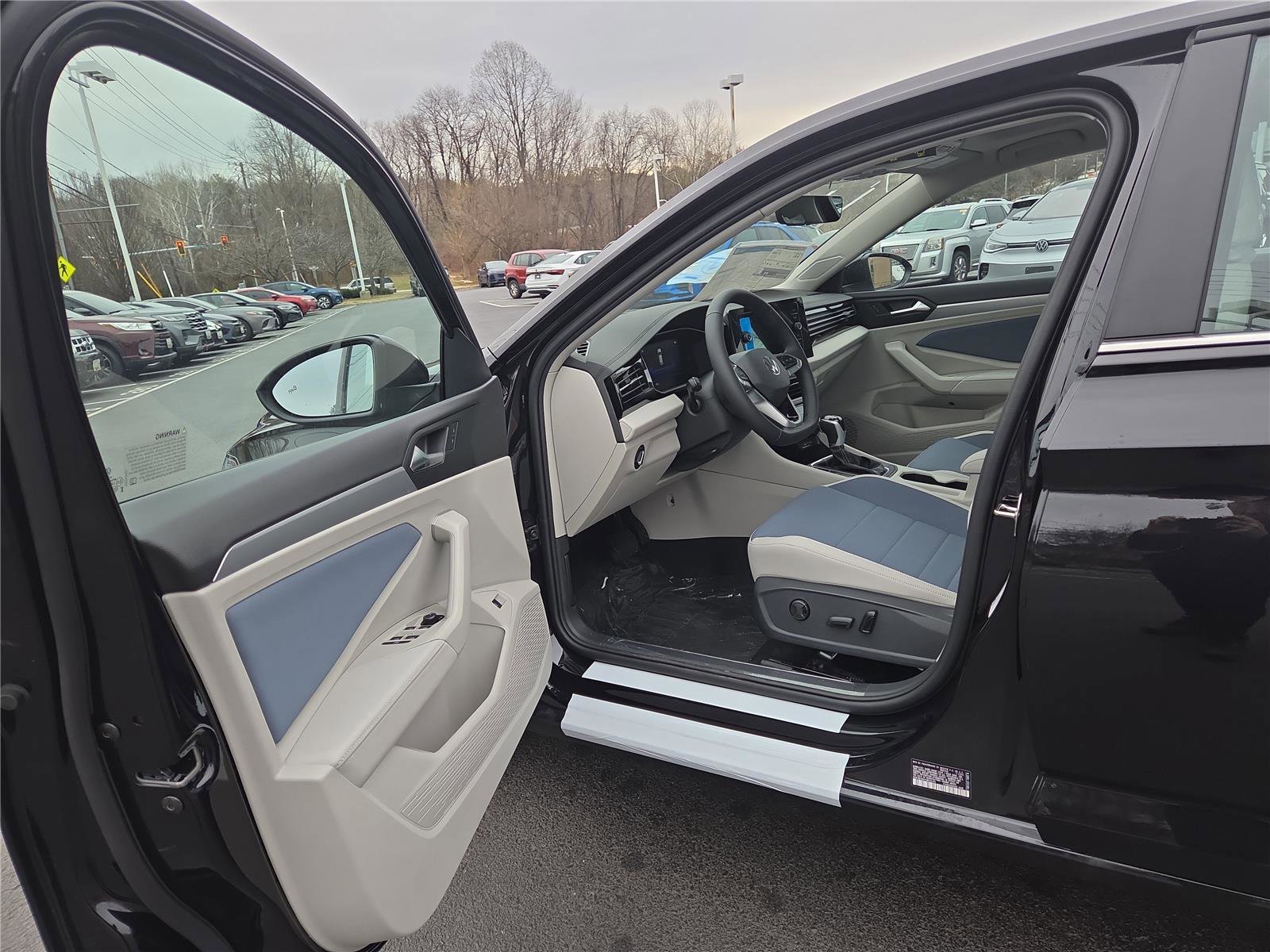 New 2026 Volkswagen Jetta SE image 11