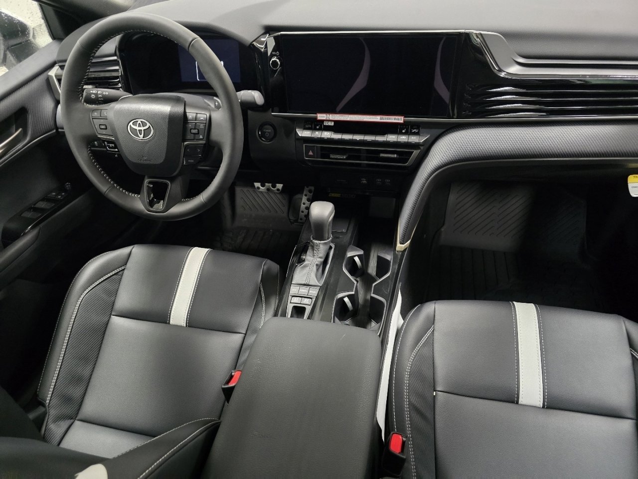 New 2026 Toyota Camry Hybrid image 23