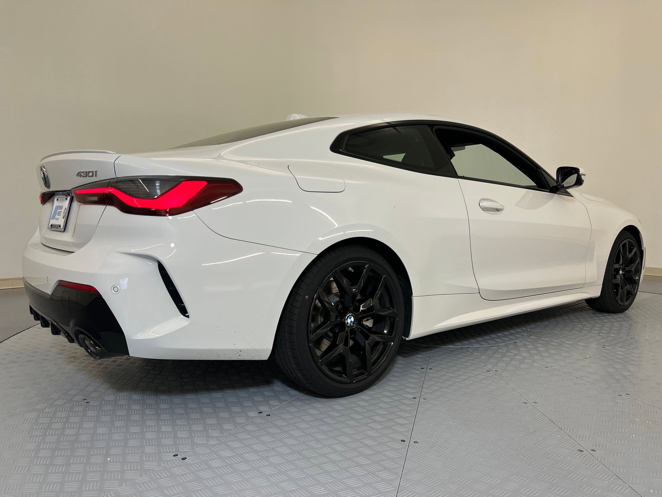 New 2026 BMW 430i Coupe RWD image 8