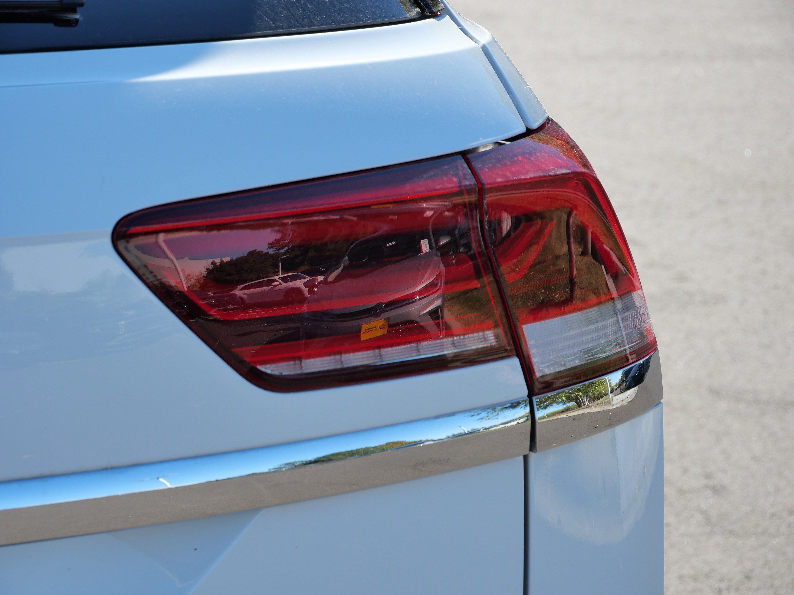 Certified 2022 Volkswagen Atlas Cross Sport SE image 17