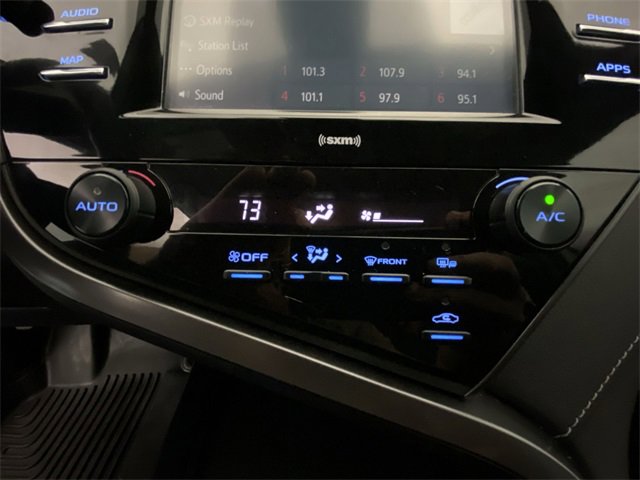 Used 2020 Toyota Camry SE image 19