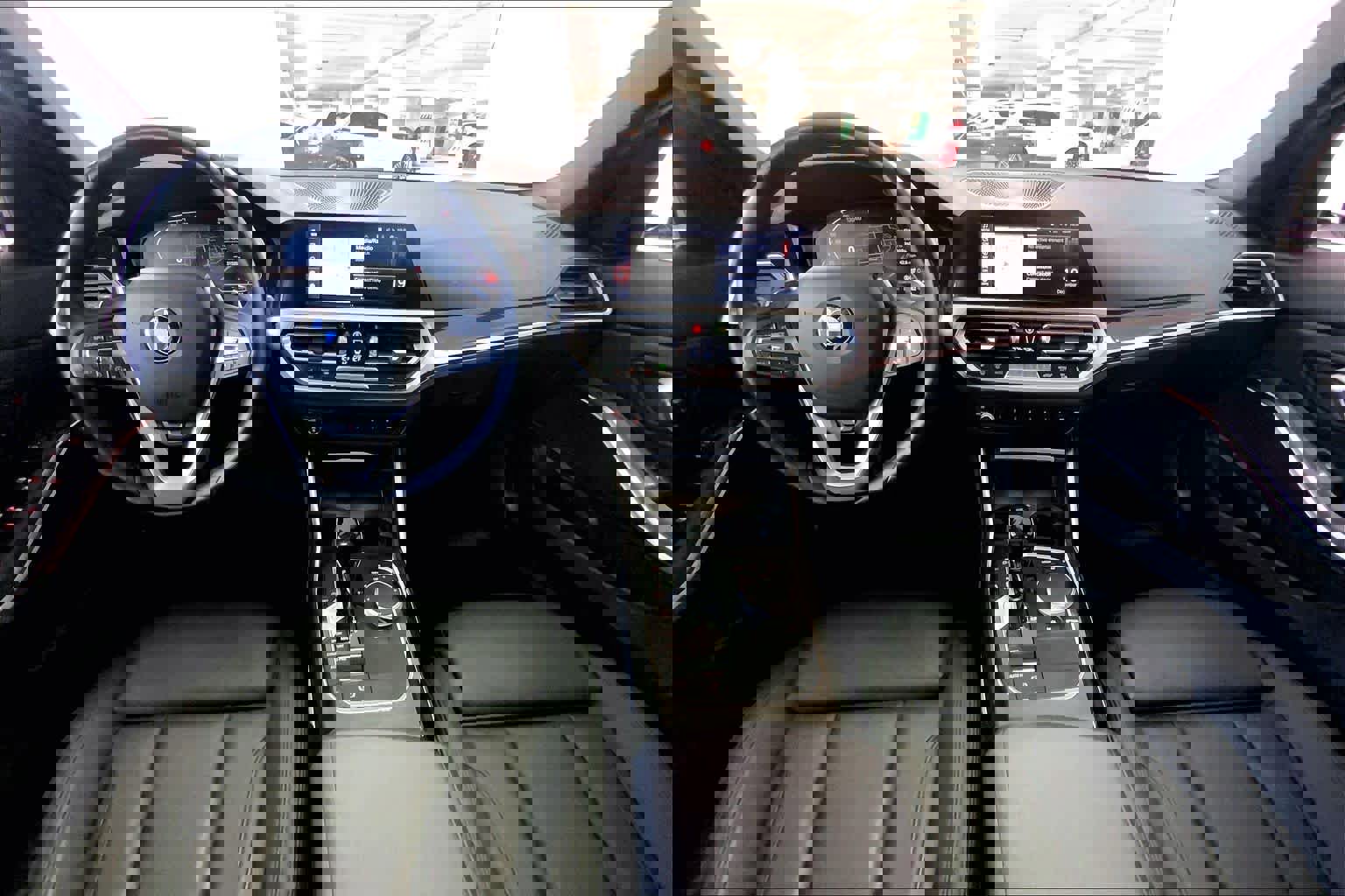 Used 2019 BMW 330i xDrive Sedan w/ Convenience Package image 15