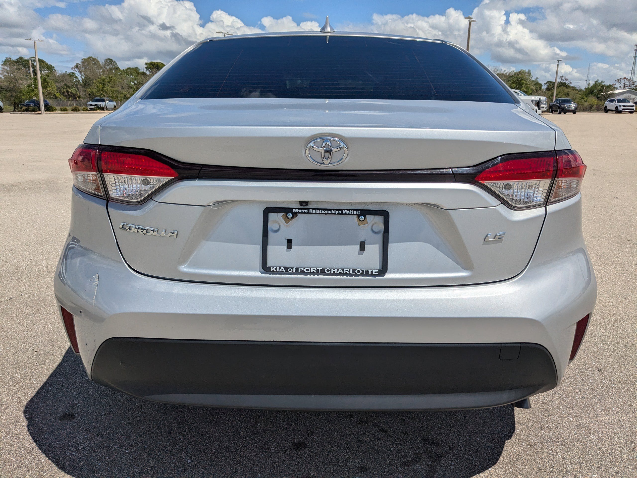 Used 2023 Toyota Corolla LE image 5