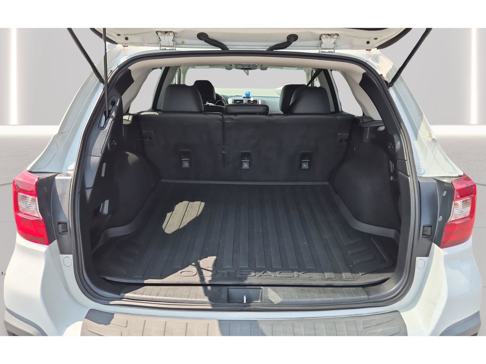Used 2019 Subaru Outback 3.6R Limited w/ Popular Package #2 AWD/4WD image 9