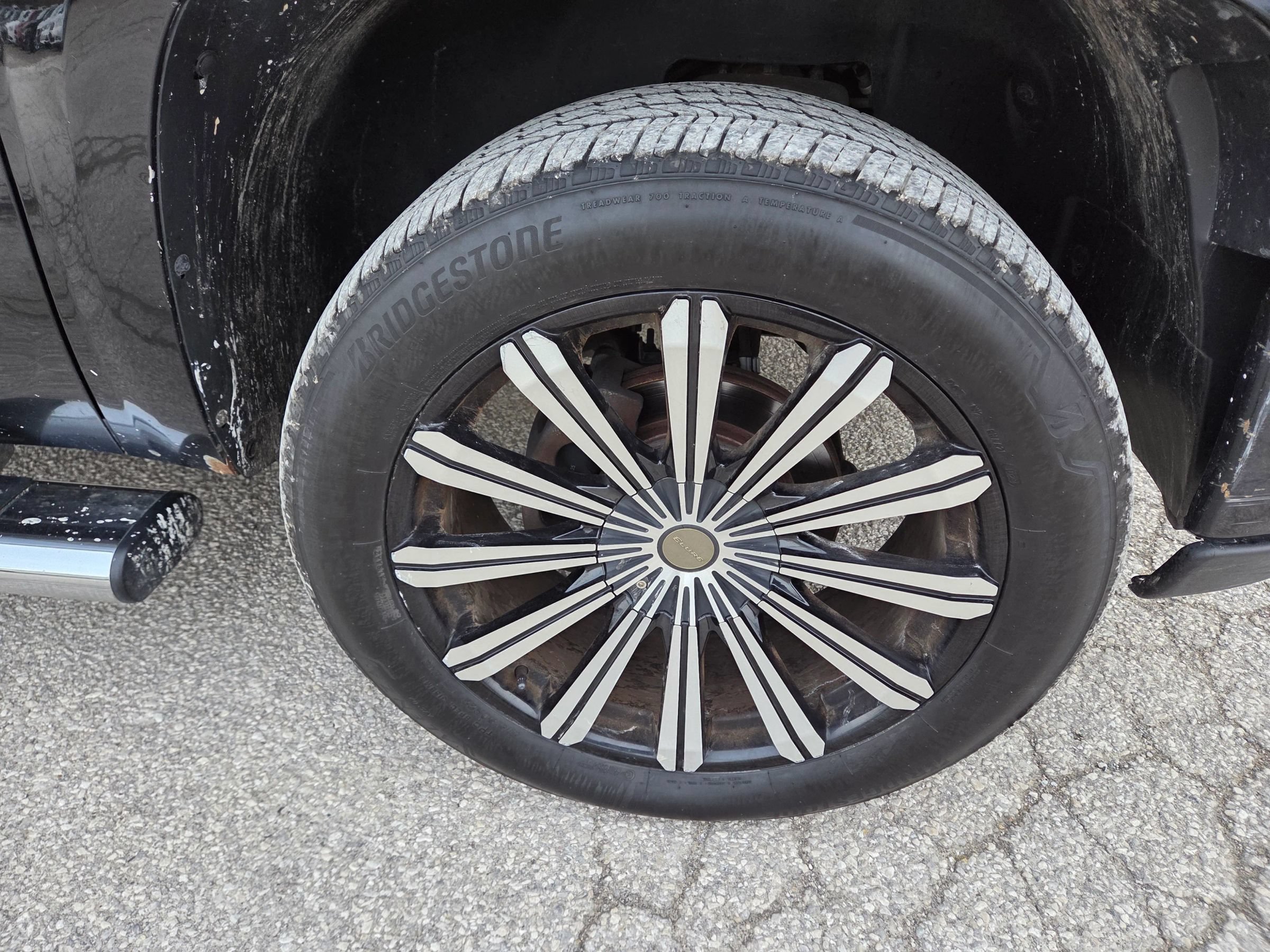 Used 2013 GMC Sierra 1500 Denali AWD/4WD image 9