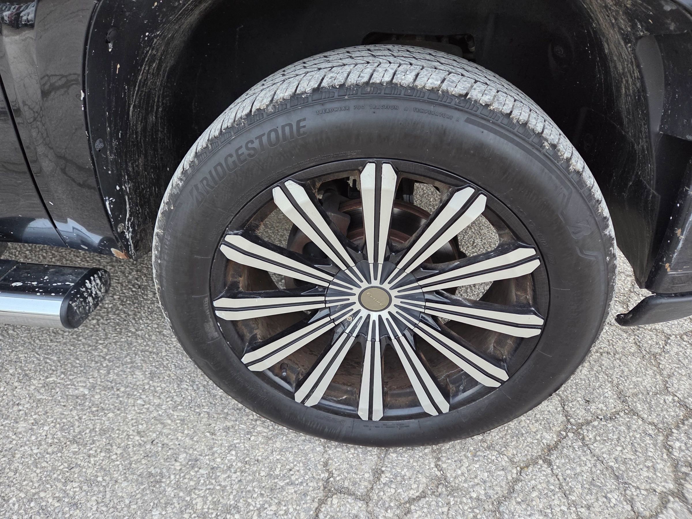 Used 2013 GMC Sierra 1500 Denali image 9