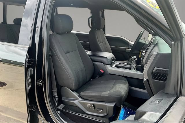 Used 2017 Ford F150 XLT w/ Equipment Group 302A Luxury AWD/4WD image 28
