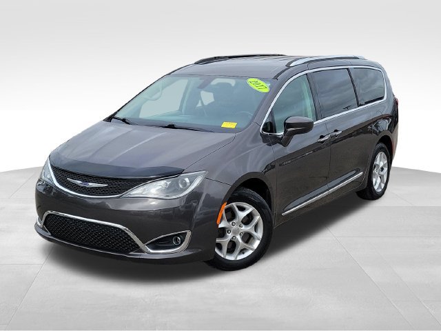 Used 2017 Chrysler Pacifica Touring-L Plus w/ Tire & Wheel Group