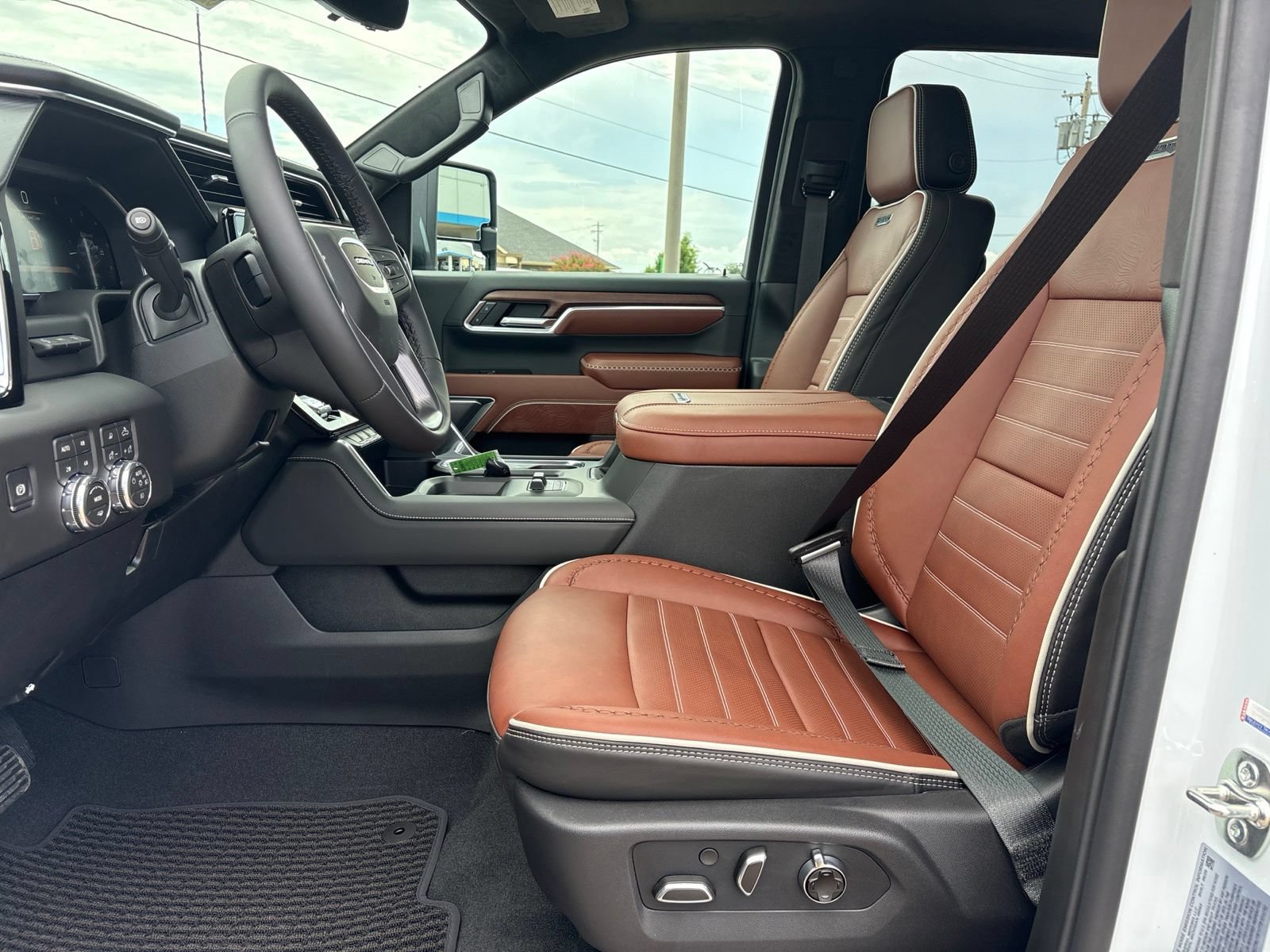 New 2026 GMC Sierra 3500 Denali Ultimate AWD/4WD image 18