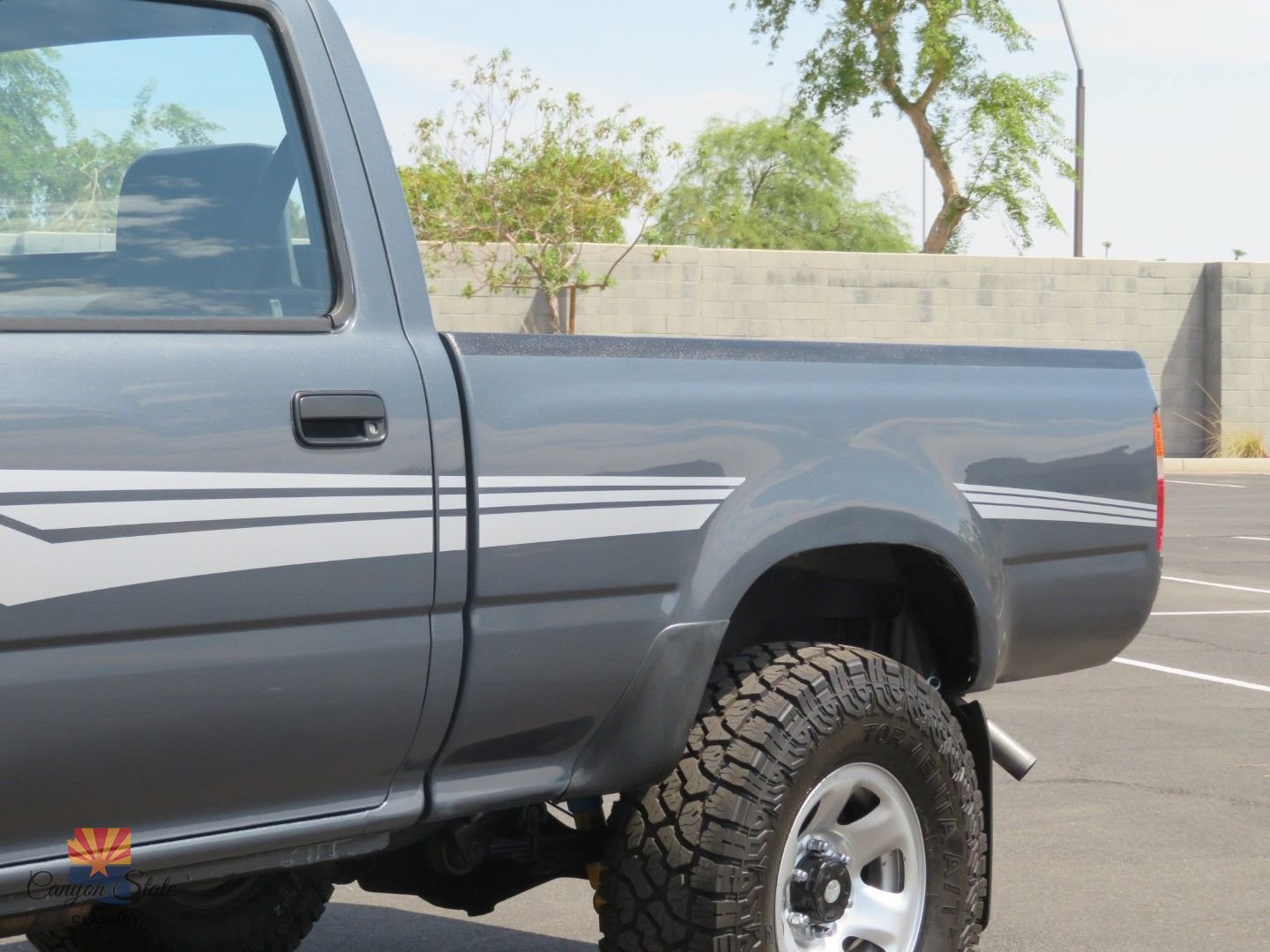 Used 1992 Toyota Pickup Deluxe AWD/4WD image 23