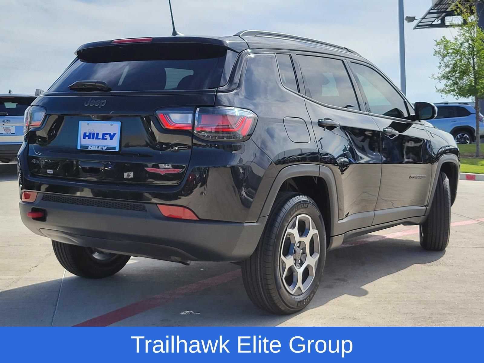Used 2022 Jeep Compass Trailhawk w/ Trailhawk Elite Group AWD/4WD image 4