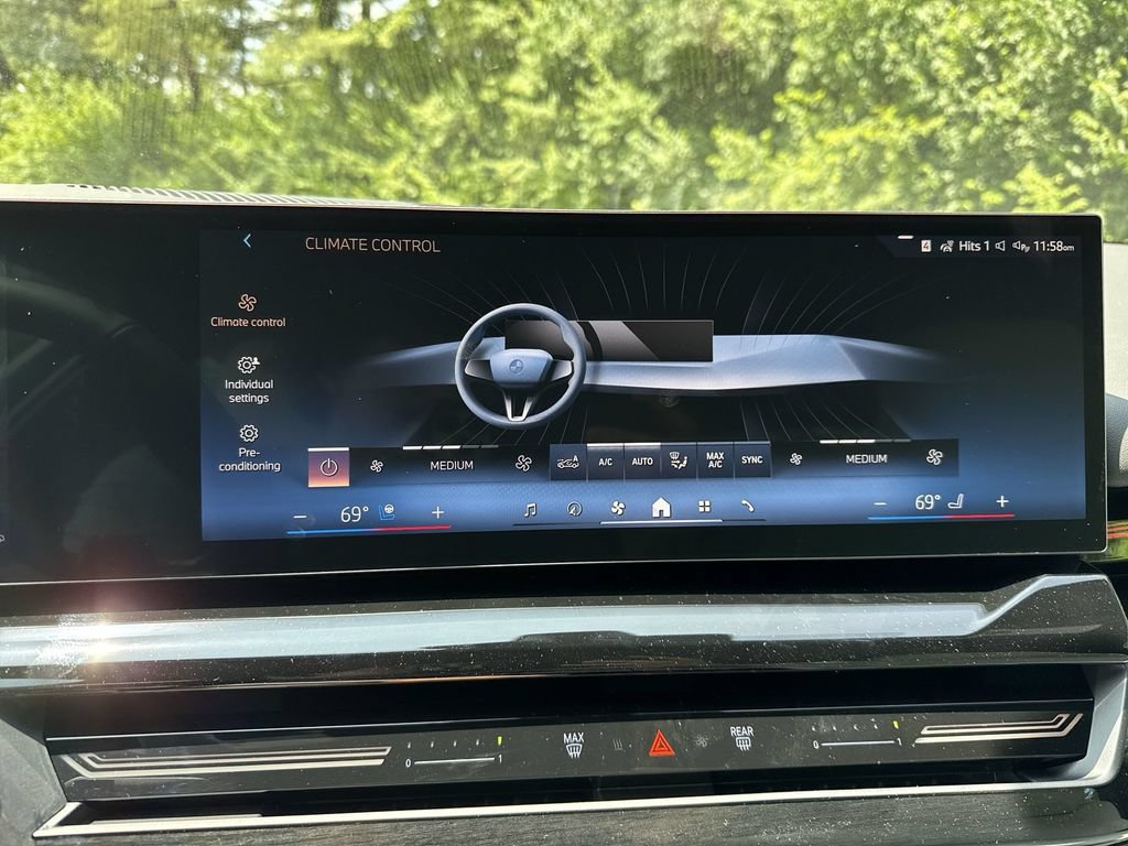 Certified 2026 BMW 530i xDrive w/ Premium Package AWD/4WD image 23