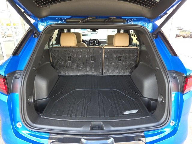 New 2025 Chevrolet Blazer Premier w/ LPO, Black Sport Package image 34