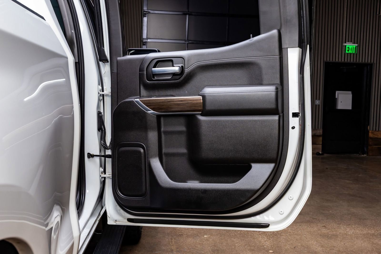 Used 2020 Chevrolet Silverado 1500 RST w/ Texas Edition image 38