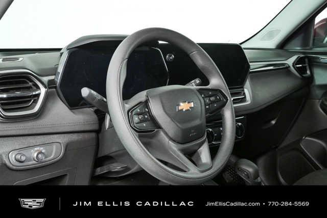 Used 2025 Chevrolet TrailBlazer LT AWD/4WD image 4