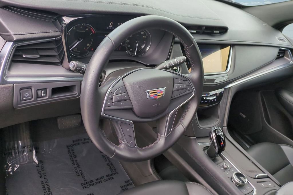 Certified 2023 Cadillac XT5 Luxury image 9