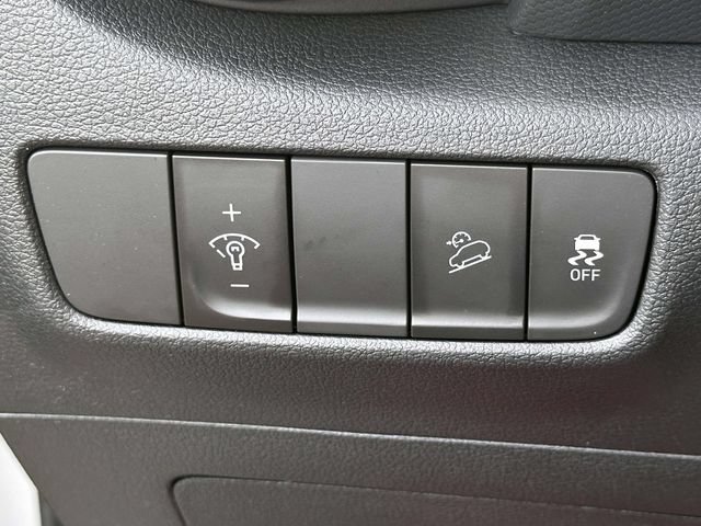 Used 2023 Hyundai Kona SE AWD/4WD image 24