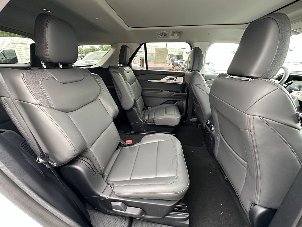 New 2026 Ford Explorer Active w/ Active Comfort Package AWD/4WD image 24