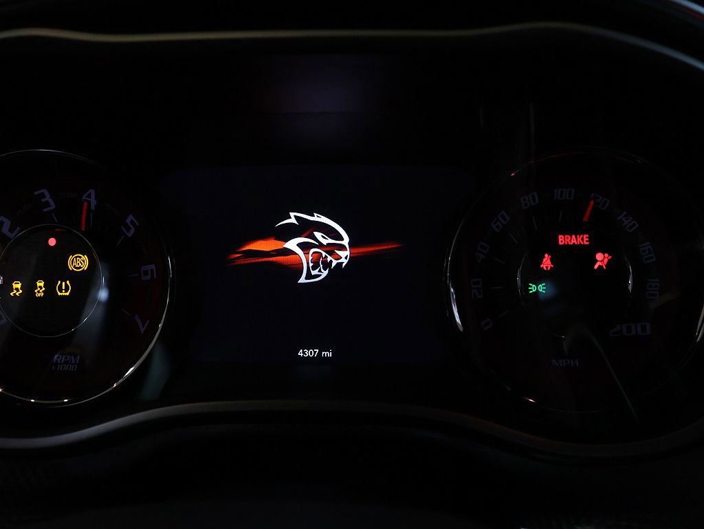 Used 2015 Dodge Challenger SRT Hellcat image 40