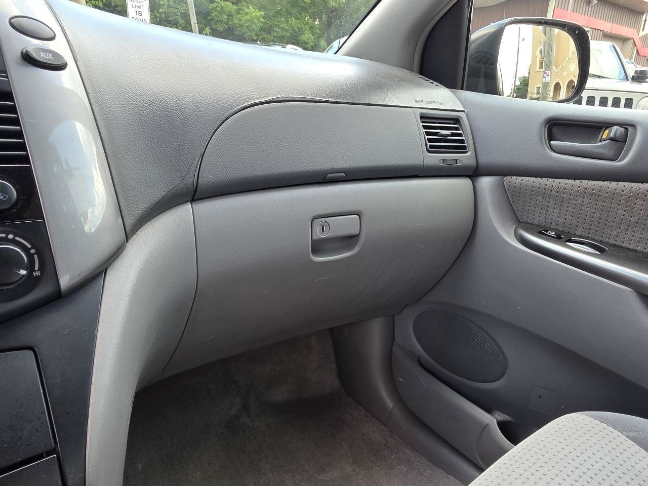 Used 2006 Toyota Sienna LE FWD image 19