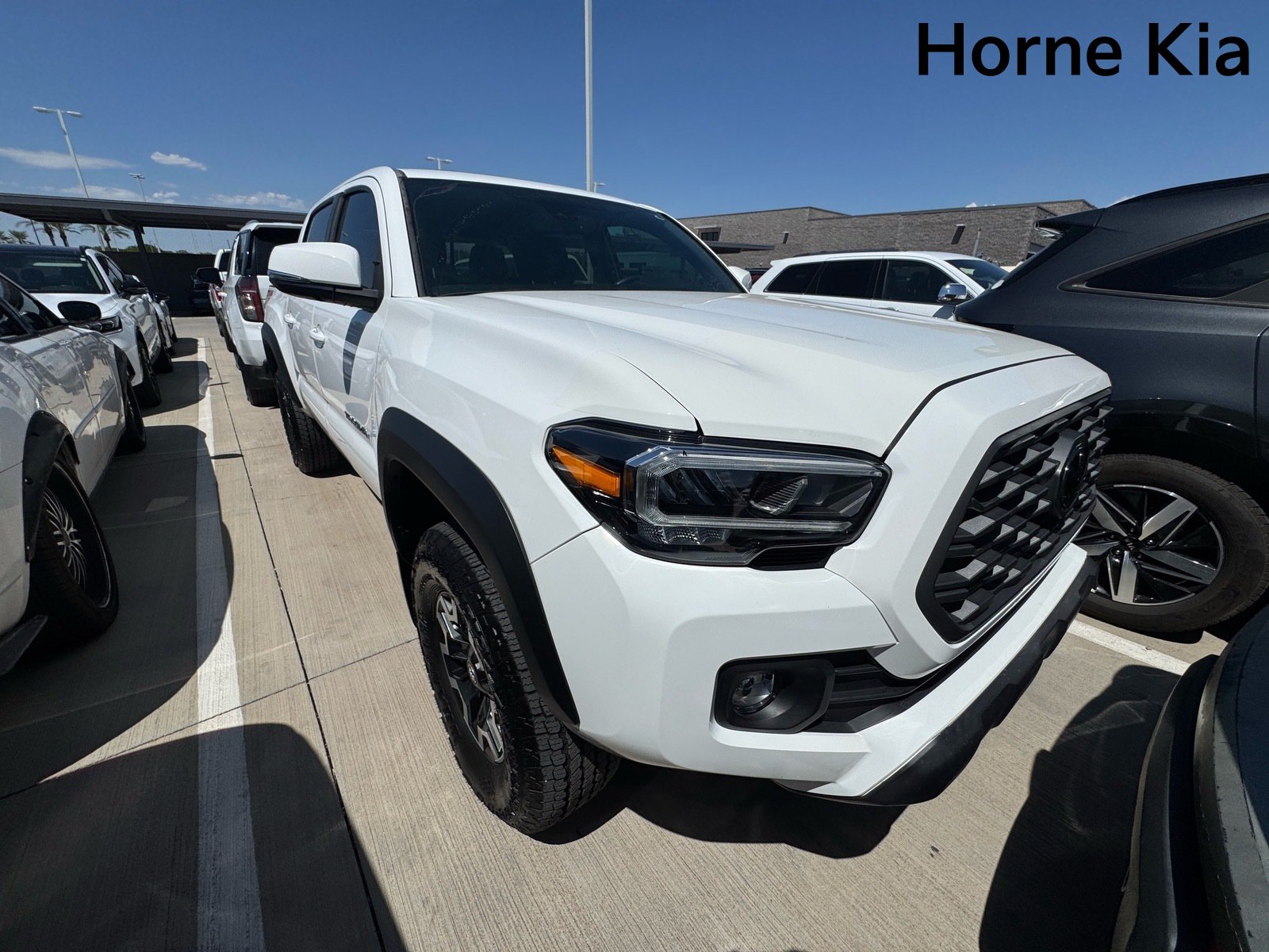 Used 2023 Toyota Tacoma TRD Off-Road w/ TRD Premium Off Road Package AWD/4WD image 5