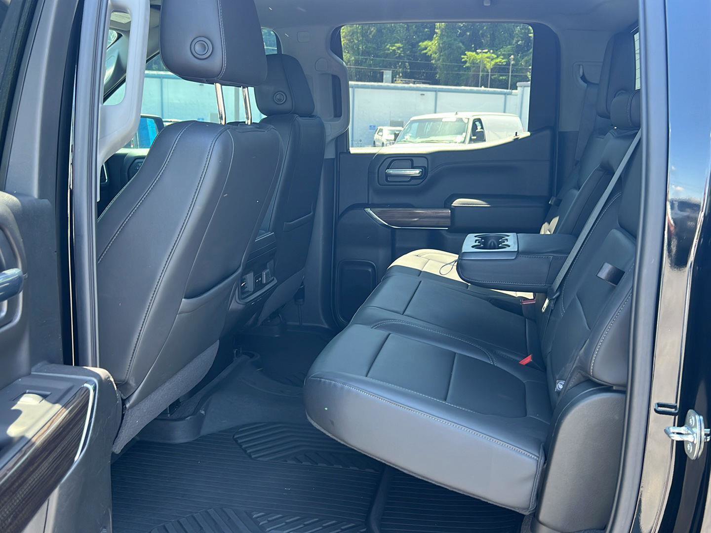 Used 2020 Chevrolet Silverado 1500 LT Trail Boss AWD/4WD image 11