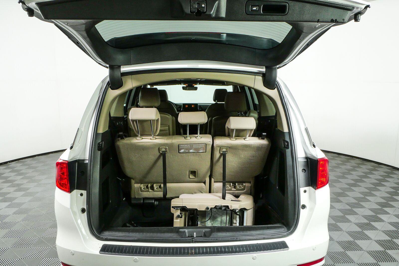 Used 2024 Honda Odyssey Touring image 31