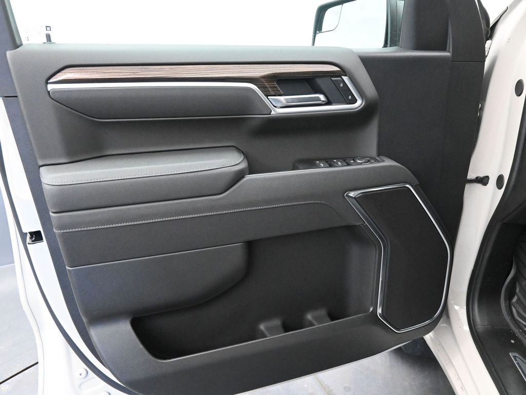 New 2026 Chevrolet Silverado 1500 RST AWD/4WD image 18