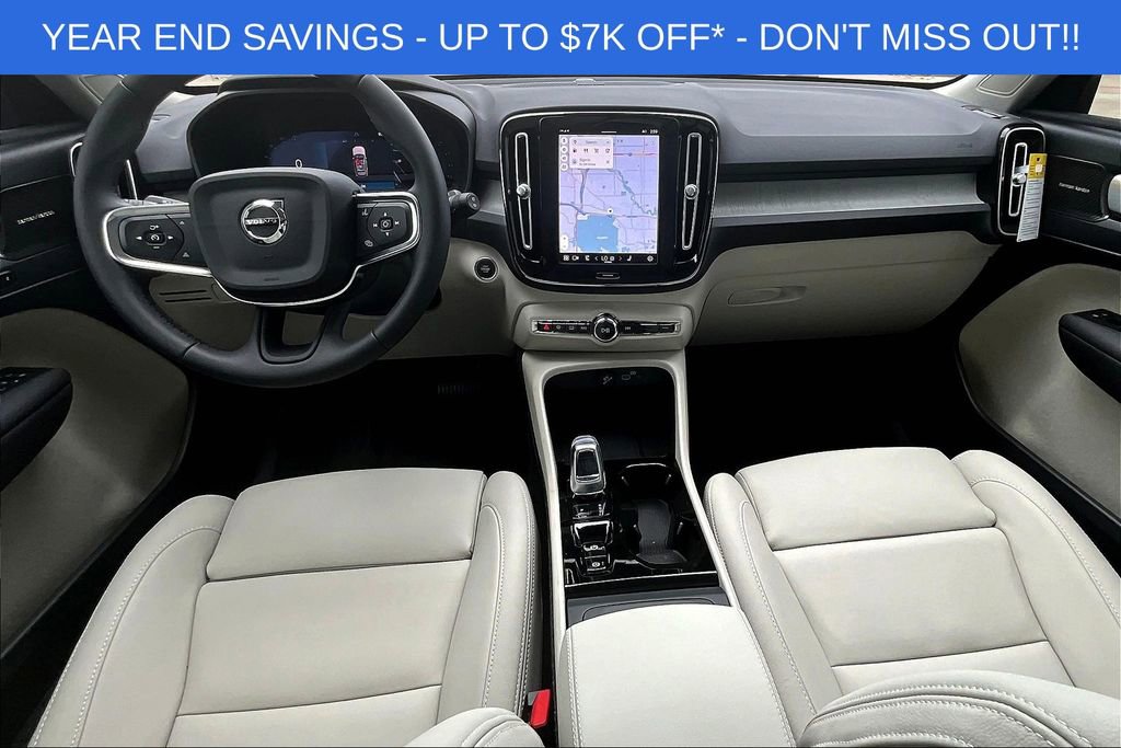 Used 2025 Volvo XC40 B5 Ultra w/ Protection Package Premier image 9