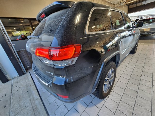 Used 2022 Jeep Grand Cherokee Limited w/ Tech Group AWD/4WD image 4