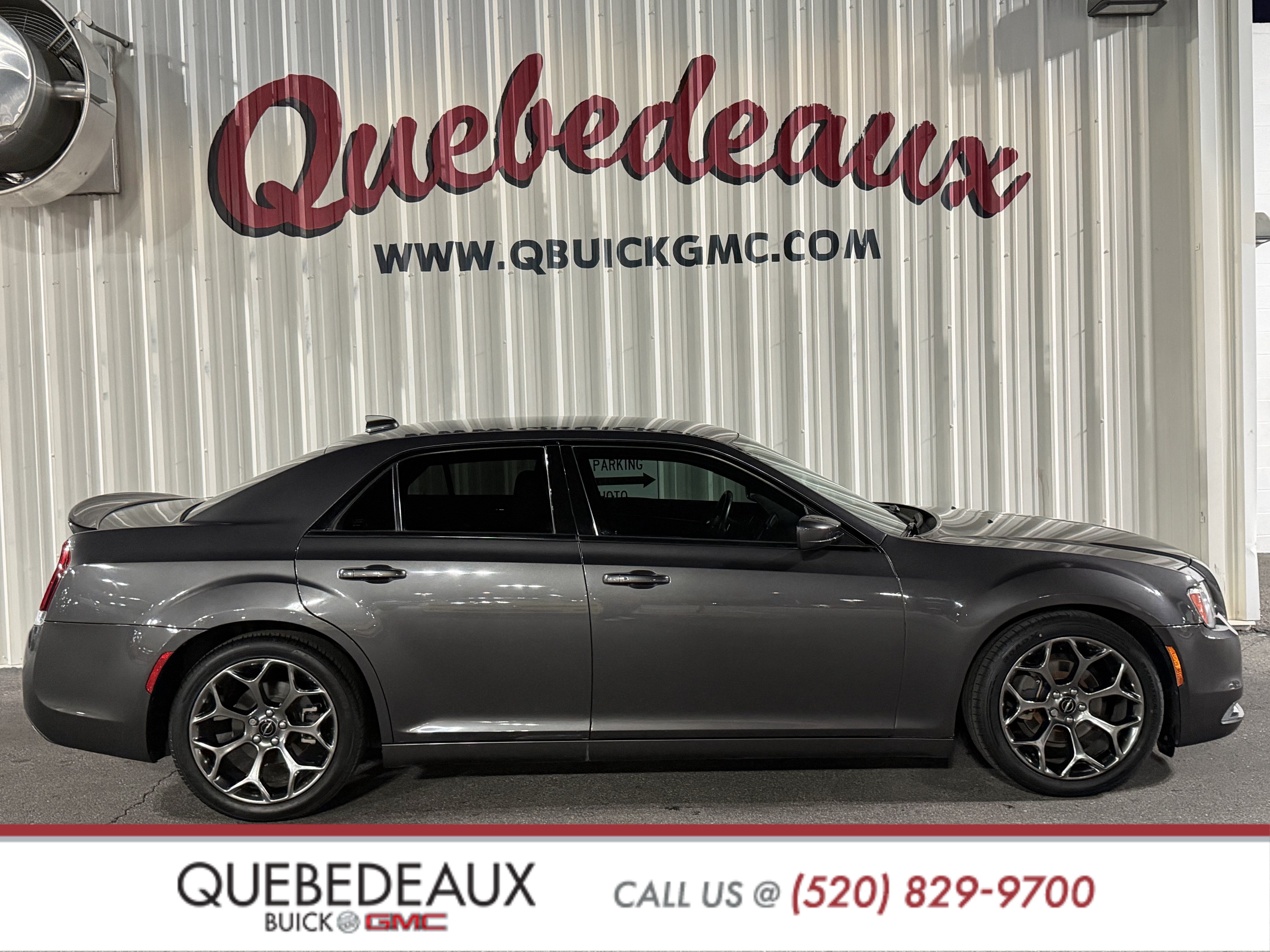 Used 2018 Chrysler 300 S w/ S Model Appearance Package RWD image 7