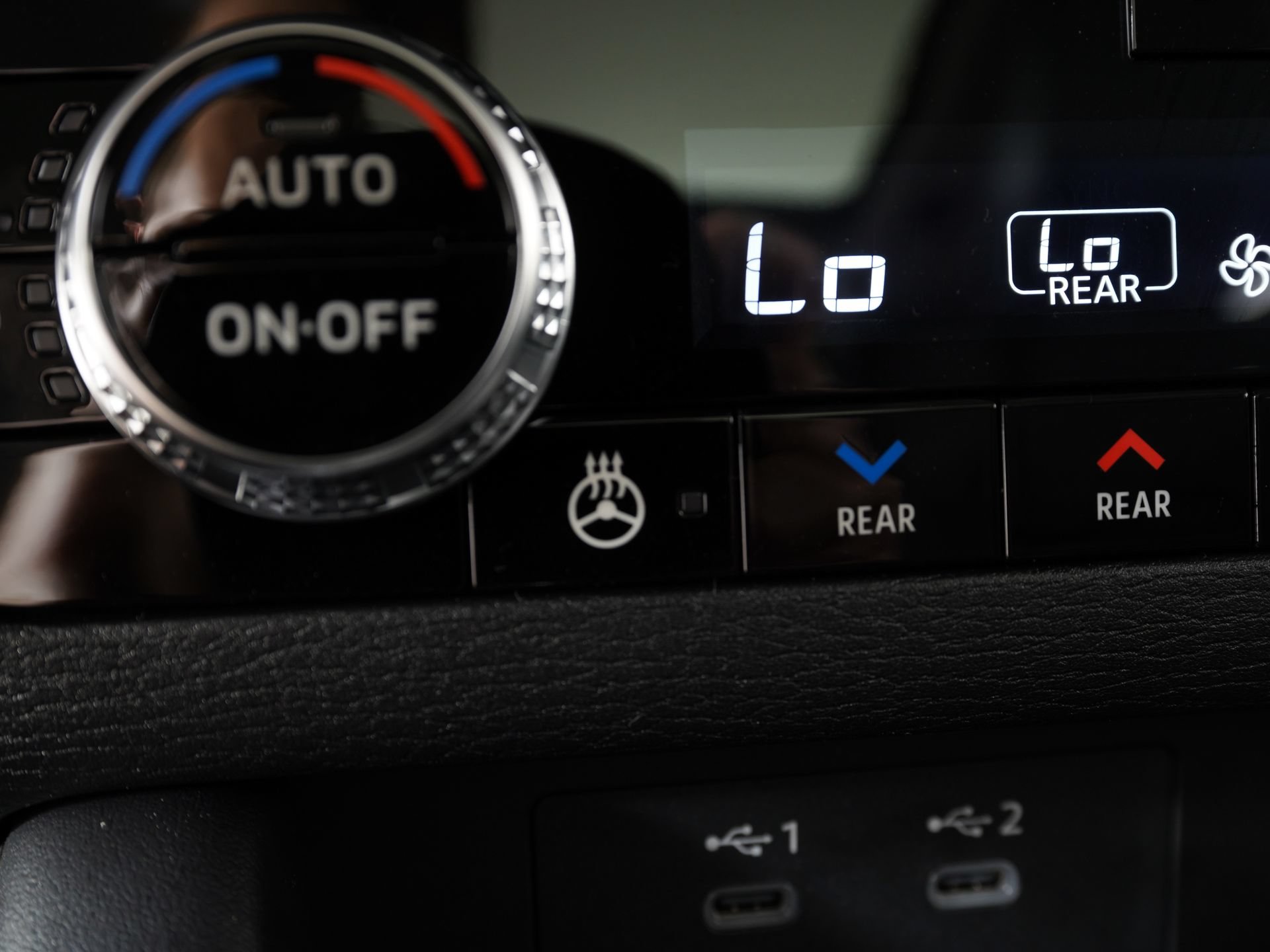 New 2026 Mitsubishi Outlander SEL FWD image 9