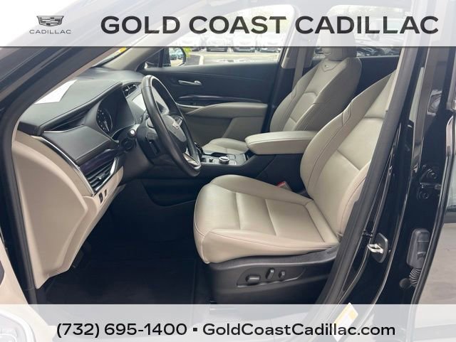 Certified 2023 Cadillac XT4 Luxury w/ Cold Weather Package FWD image 15