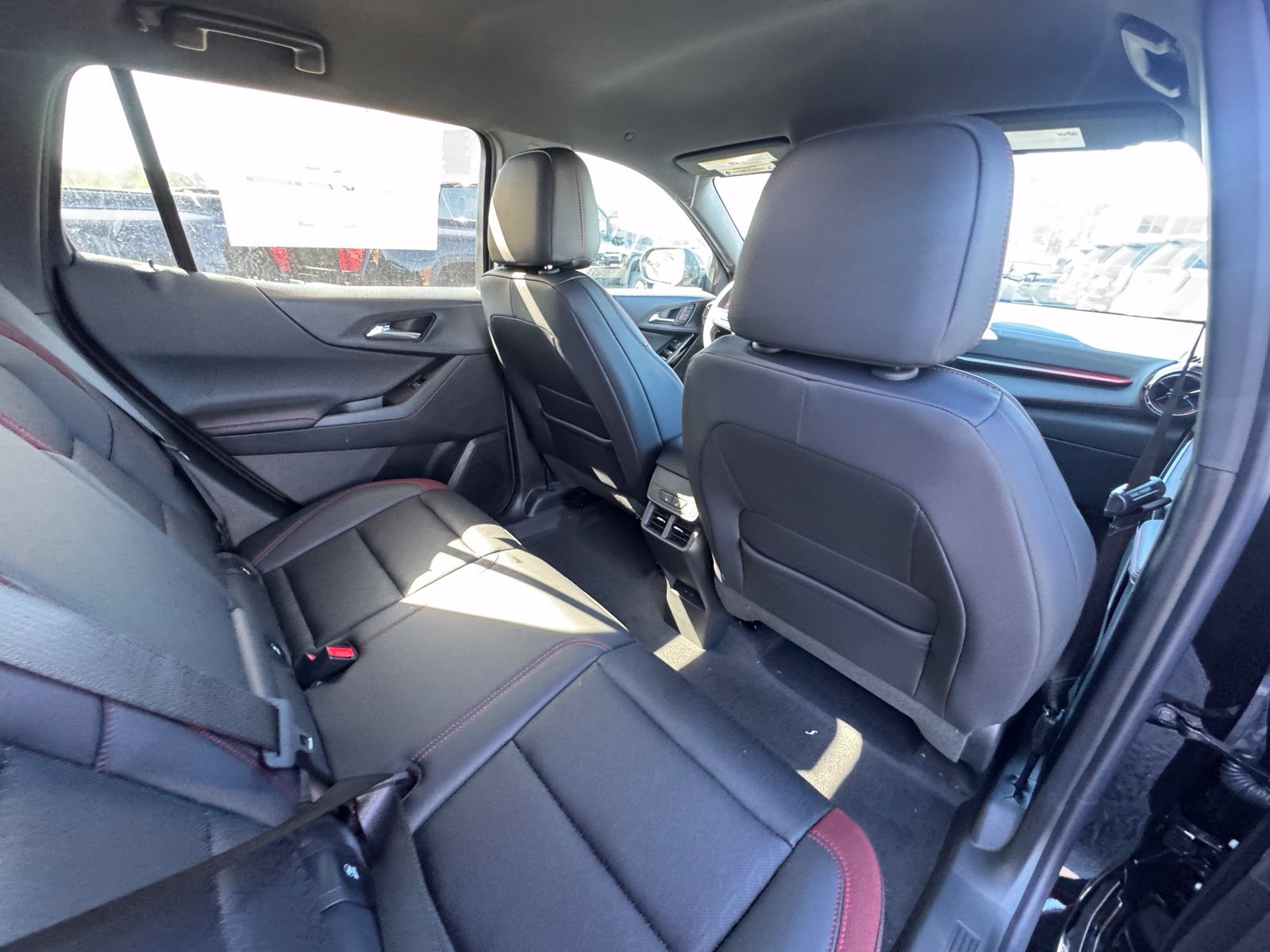 New 2027 Chevrolet Equinox RS w/ Convenience Package III AWD/4WD image 31