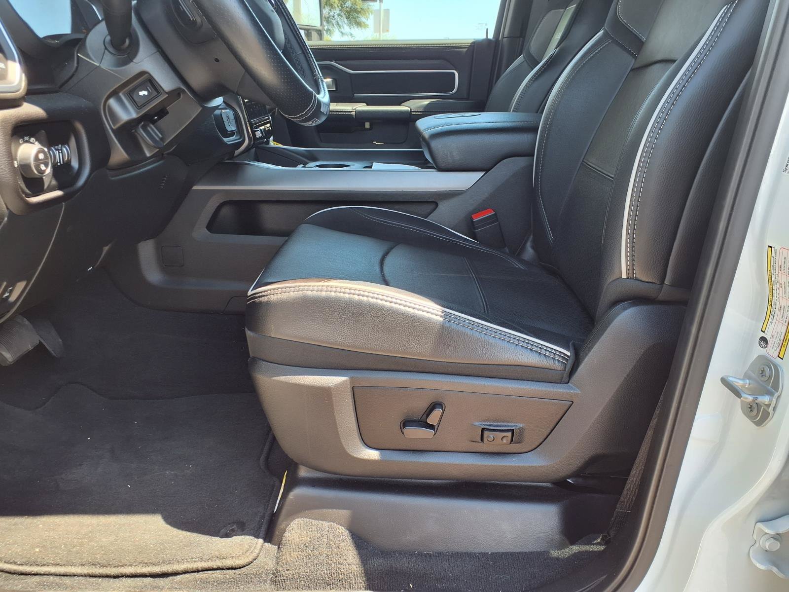 Used 2025 RAM 3500 Laramie AWD/4WD image 20