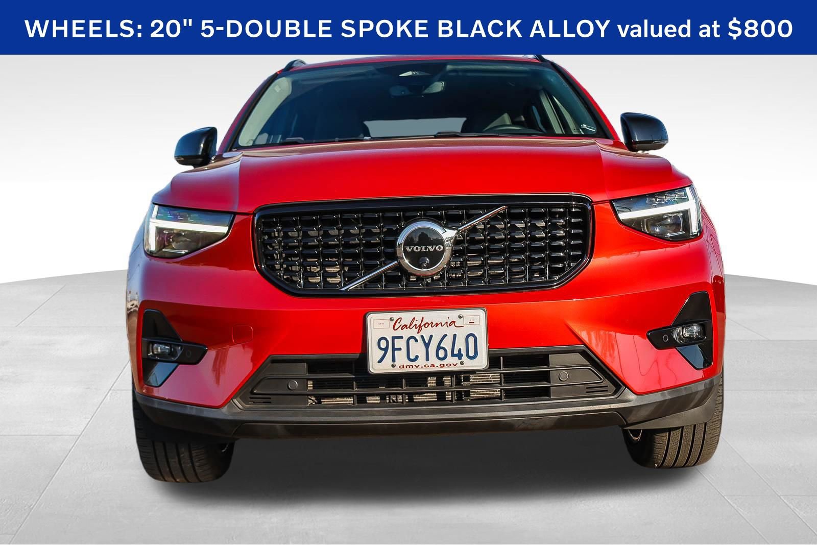 Used 2023 Volvo XC40 B5 Ultimate w/ Protection Package Premier image 2
