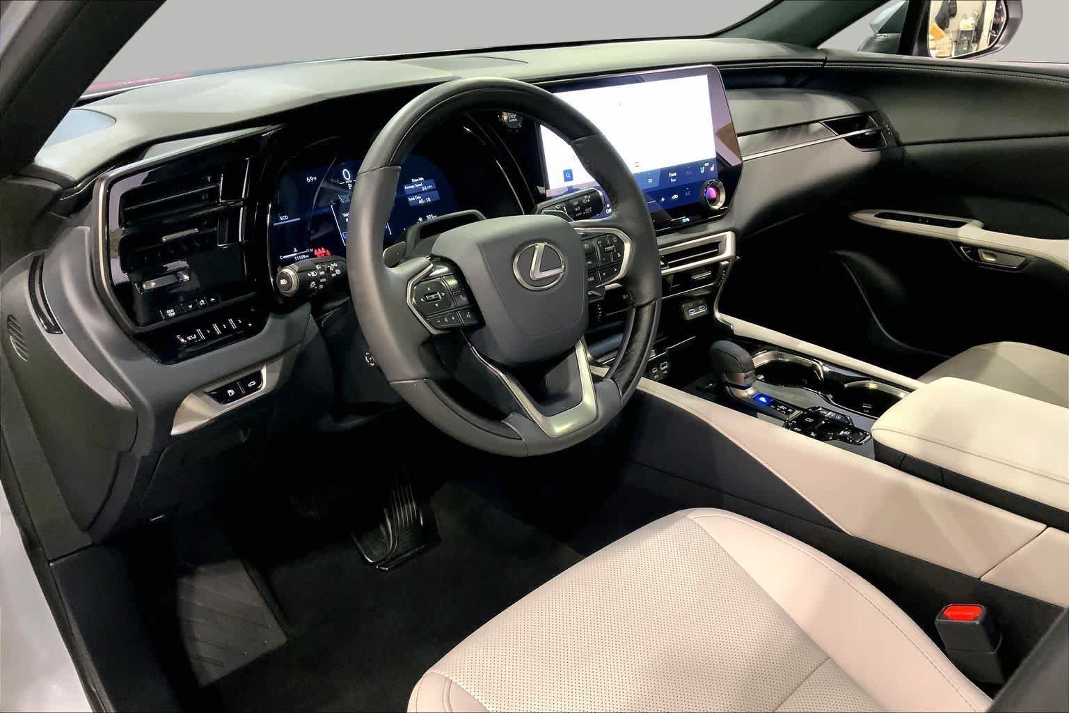 Used 2025 Lexus RX 350 Premium w/ Convenience Package AWD/4WD image 18