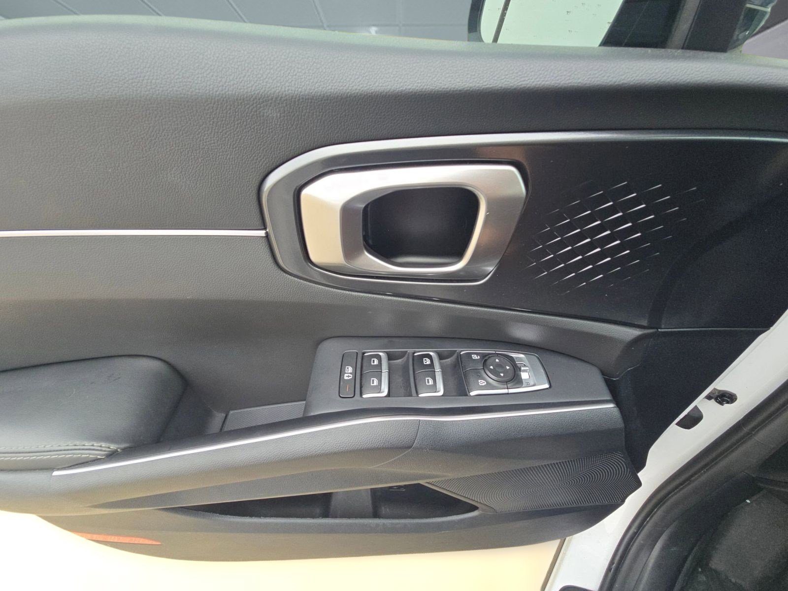 Used 2023 Kia Sorento S w/ Panoramic Sunroof Package image 21