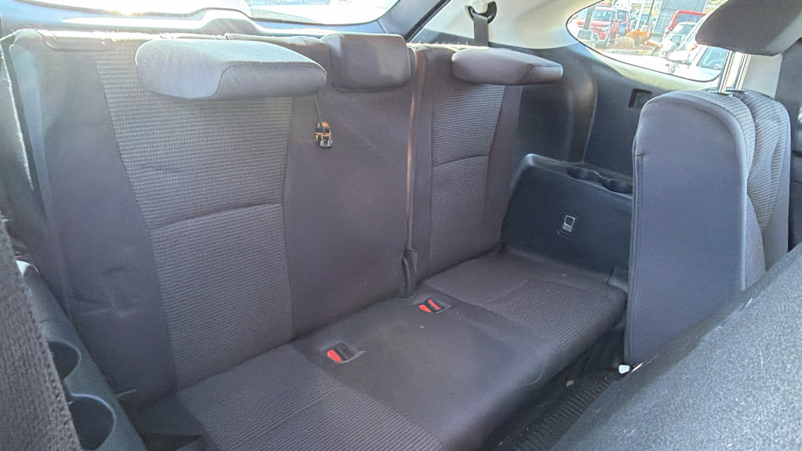 Used 2020 Toyota Highlander LE image 22