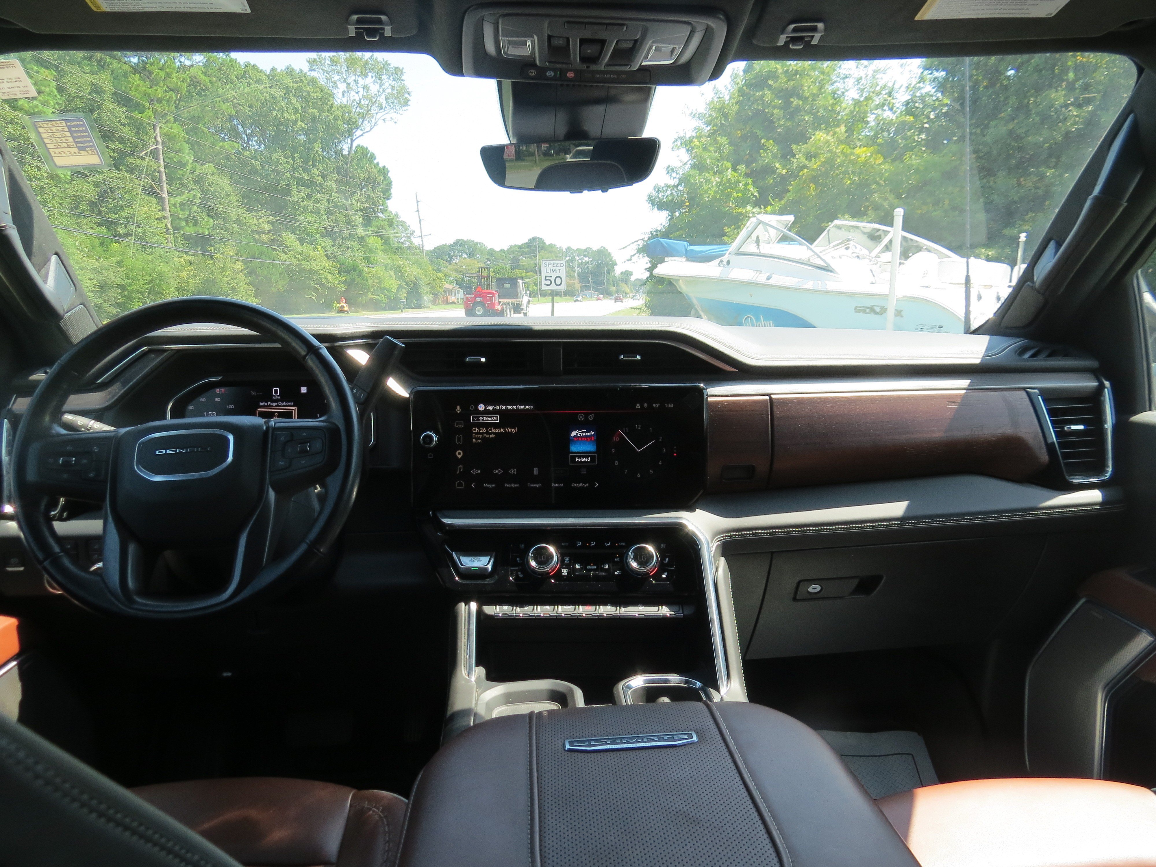 Used 2024 GMC Sierra 2500 Denali Ultimate AWD/4WD image 14