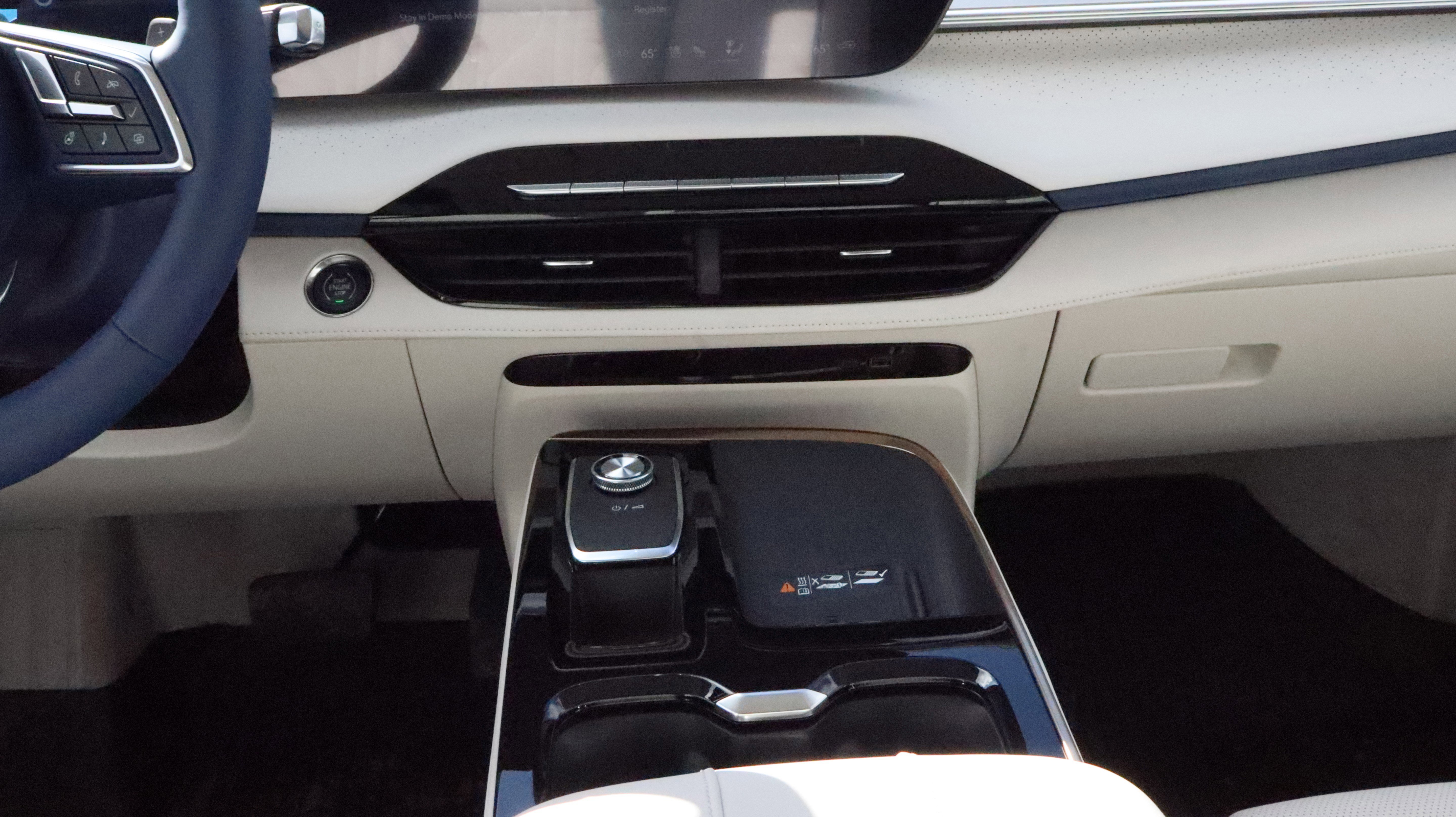 New 2026 Buick Enclave Avenir w/ Super Cruise Package image 11