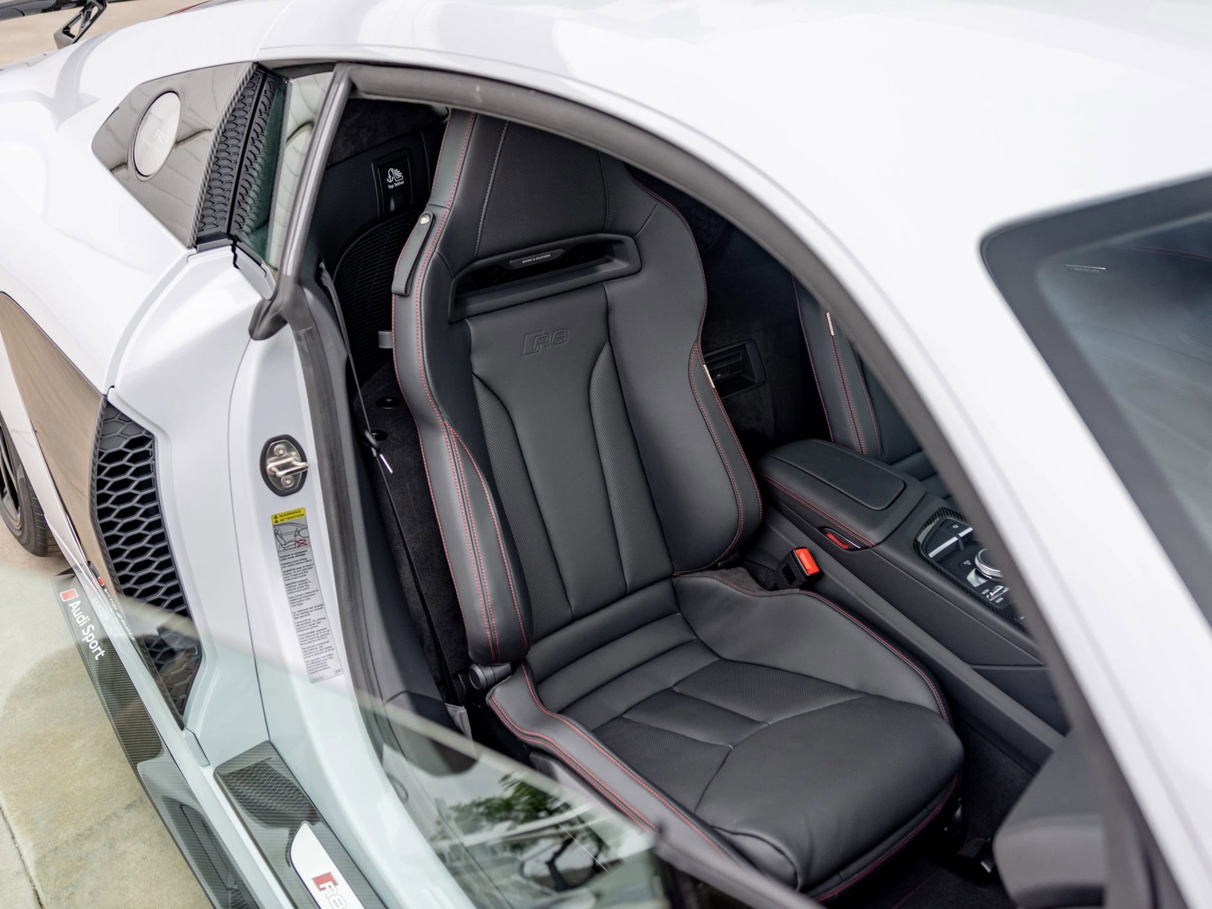 Used 2018 Audi R8 V10 plus image 15