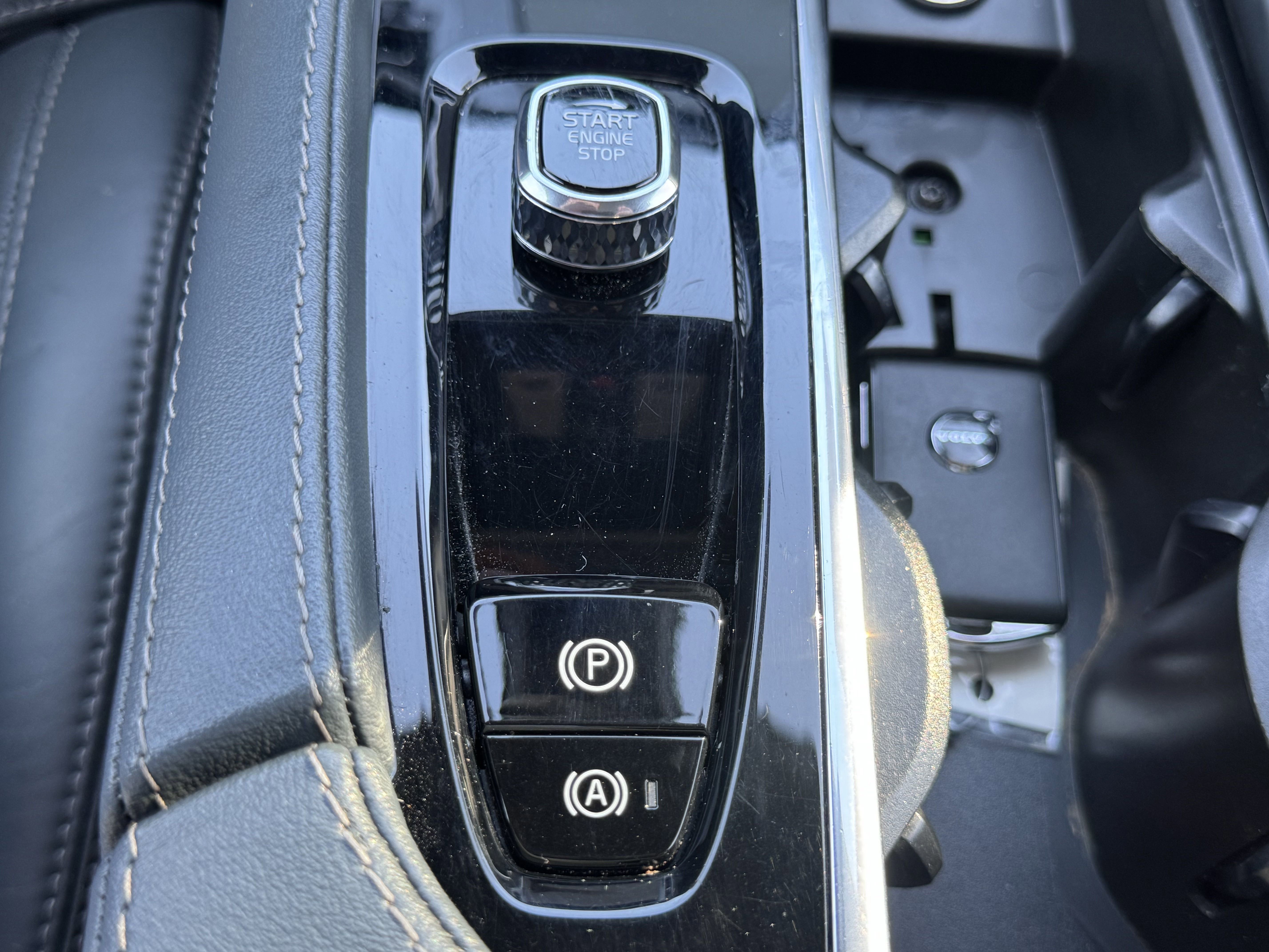 Used 2024 Volvo XC90 T8 Ultimate w/ Lounge Package image 83