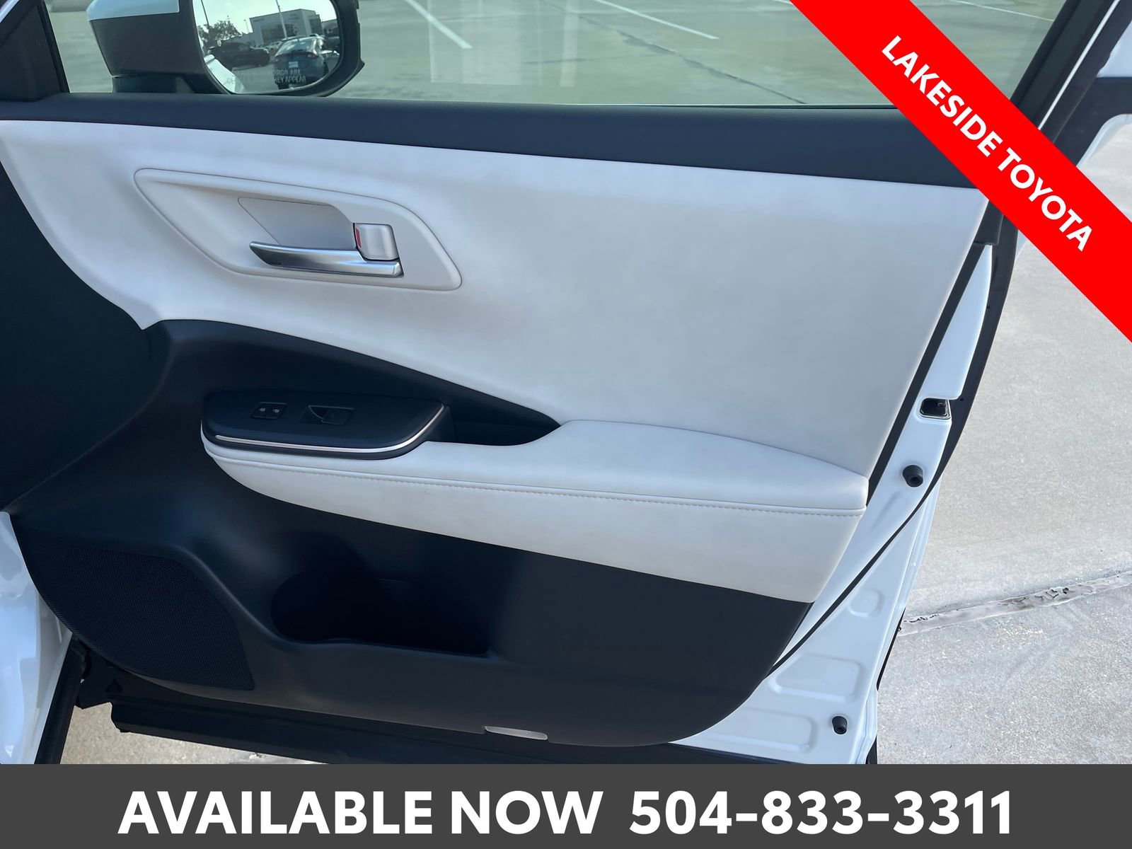 Used 2023 Toyota Crown Limited image 59