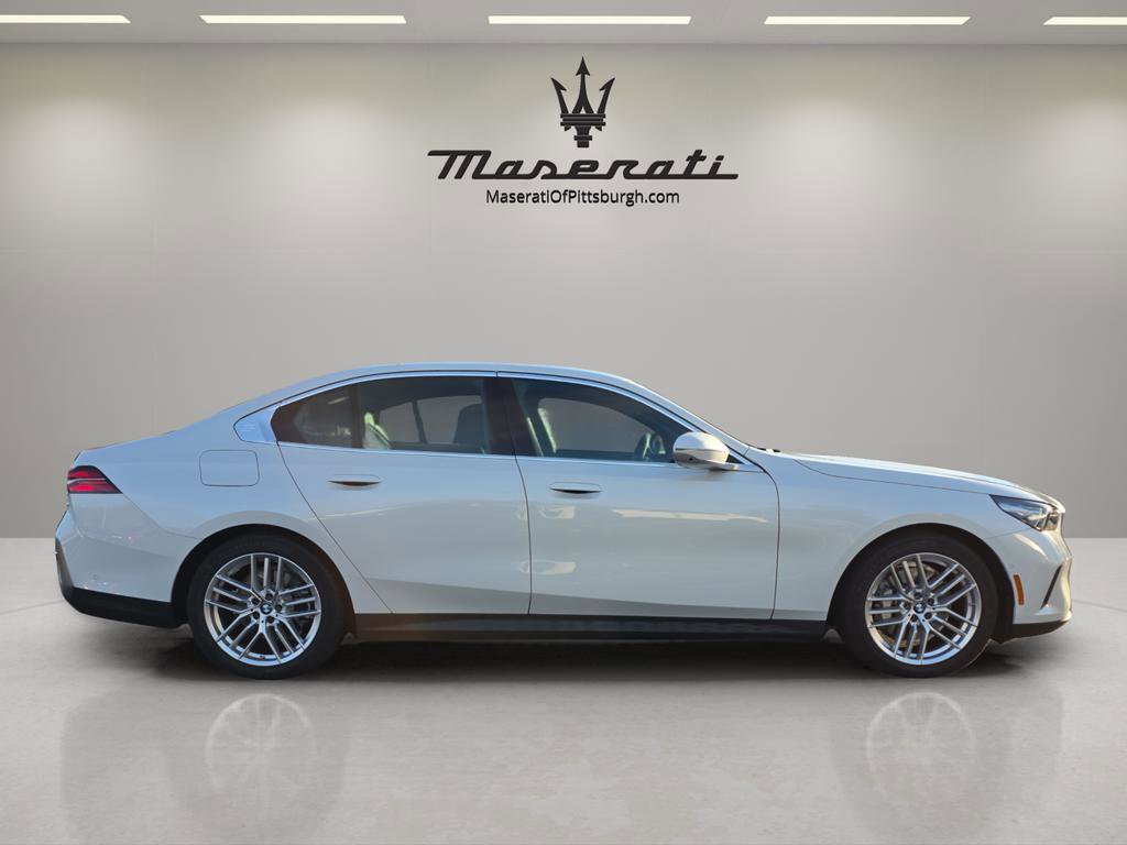 Used 2025 BMW 530i xDrive image 6